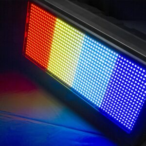 BeamZ Pro - BS1200 STROBO LED RGB - El BS1200 es un Strobo, Cegadora y Baño de luz en una sola unidad que incorpora 1120x LEDs SMD.