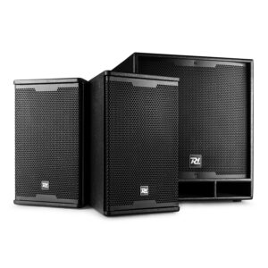 Power Dynamics - PD COMBO 1800 -  18” SUBWOOFER + 2X 10” TOPS, Amplificador Clase D 600W + 2x 150W RMS Usa tecnología BT inalámbrica para audio streaming DSP de 24bit 96KHz con 3 presets Limitador electrónico Crossover electrónico