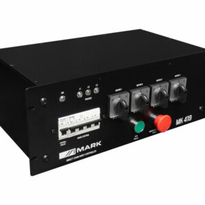 Mark - MK 419 - Control para 4 motores trifásicos de 16 A.dispositivo en formato rack 19" que permite controlar polipastos trifásicos de 16A. Cada polipasto tiene su propio control con parada, giro normal e inversión. Los polipastos pueden sincronizarse marcando la dirección de giro y ponerse en marcha desde un botón único.